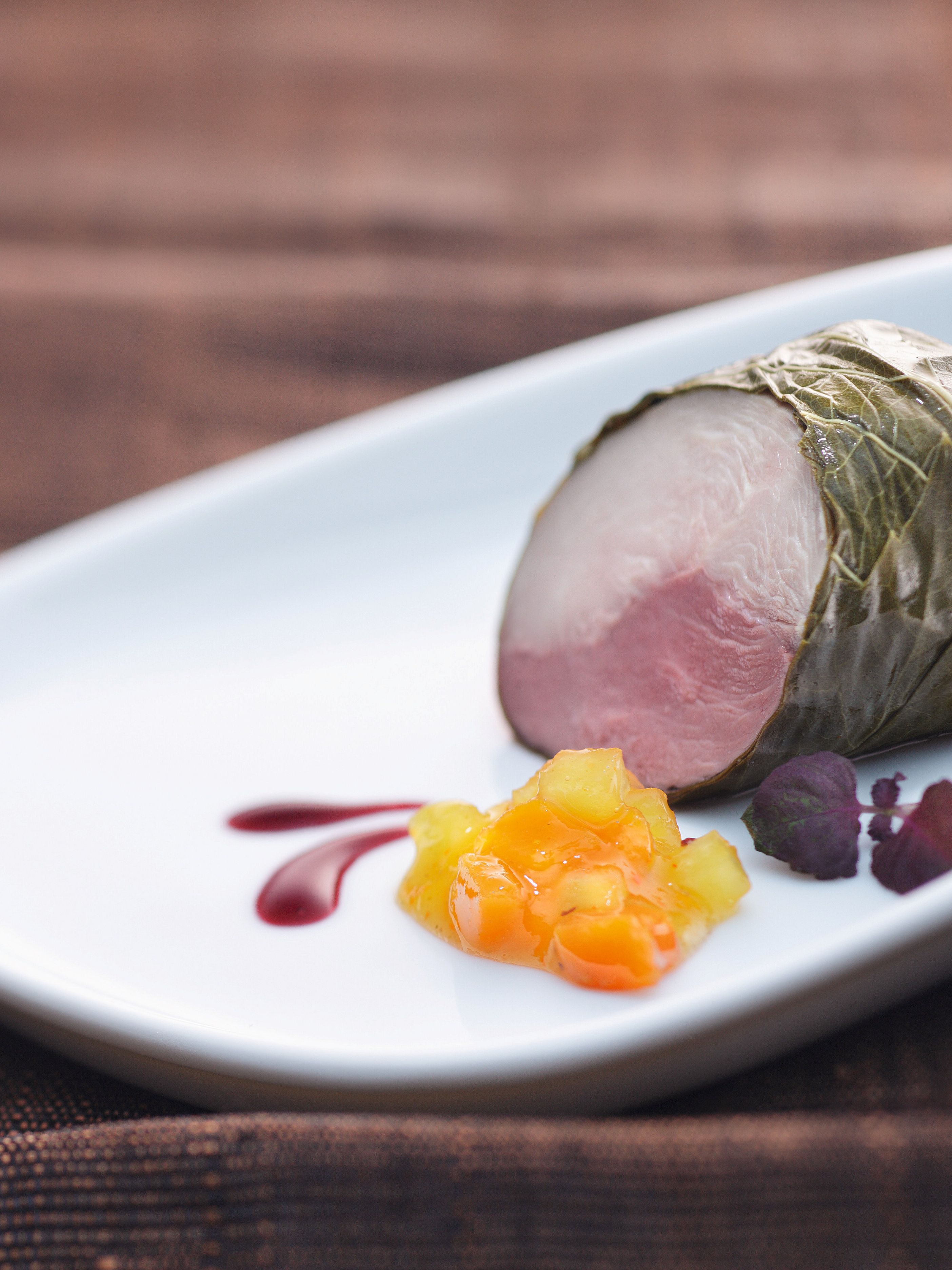 Galantine von Reh und Fasan im Weinblatt